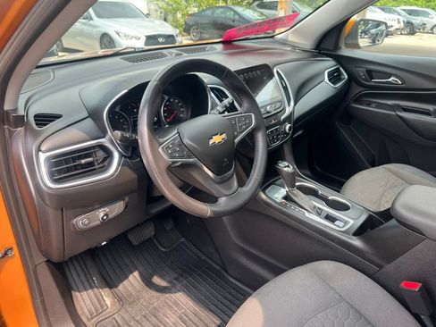 Used 2018 Chevrolet Equinox LT w/ Sun & Infotainment Package FWD image 6