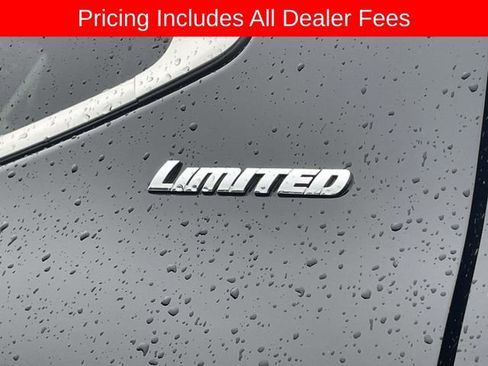 Used 2024 Toyota Tundra Limited AWD/4WD image 11