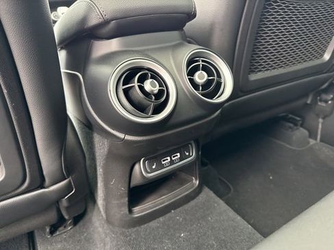 Used 2022 Alfa Romeo Stelvio Ti image 29