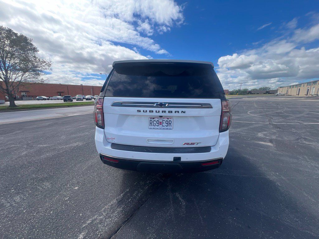 Used 2021 Chevrolet Suburban RST w/ Luxury Package AWD/4WD image 5