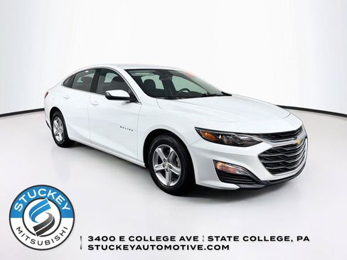 Used 2023 Chevrolet Malibu LS w/ Driver Confidence Package FWD image 1