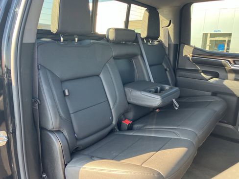 Used 2022 Chevrolet Silverado 1500 LT Trail Boss w/ LT Trail Boss Premium Package image 35