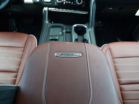 Used 2026 GMC Sierra 3500 Denali Ultimate AWD/4WD image 33