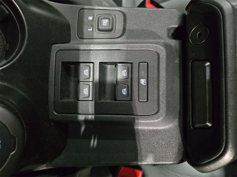 Used 2023 Ford Bronco Black Diamond w/ Sasquatch Package image 29