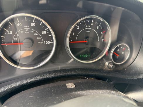 Used 2012 Jeep Wrangler Unlimited Sahara w/ Dual Top Group image 9