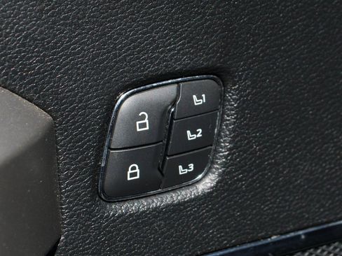 Used 2021 Ford F250 Lariat image 16