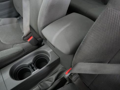 Used 2021 Nissan Frontier SV w/ Midnight Edition Floor Mats image 26