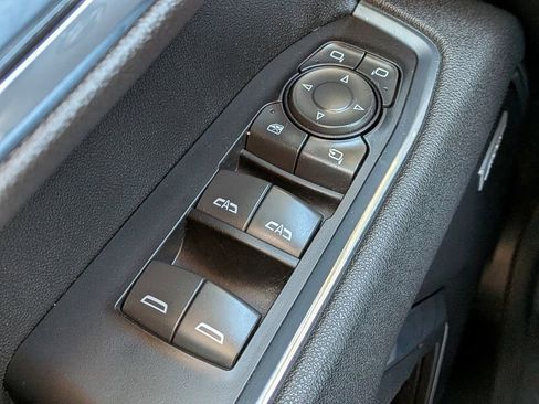 Used 2025 Chevrolet Silverado 1500 LTZ AWD/4WD image 27