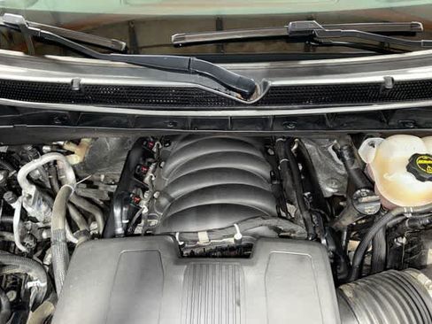 Used 2024 GMC Yukon SLT AWD/4WD image 12