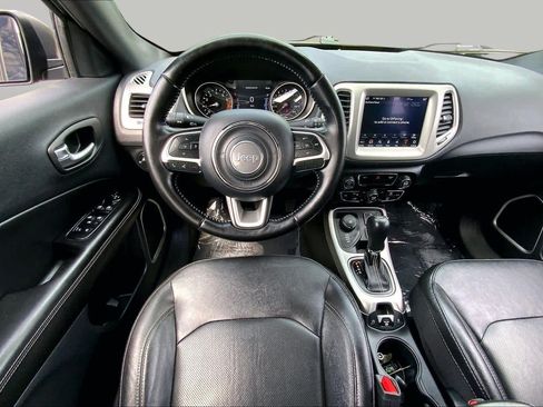 Used 2021 Jeep Compass Latitude AWD/4WD image 6