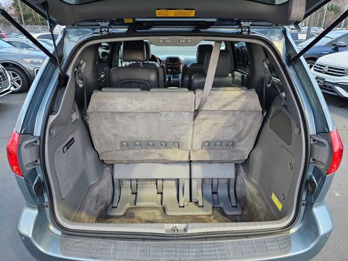 Used 2009 Toyota Sienna XLE Limited image 11