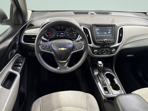 Used 2018 Chevrolet Equinox LS image 10