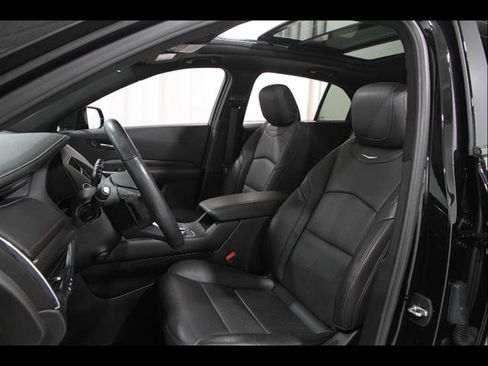 Used 2023 Cadillac XT4 Sport AWD/4WD image 5
