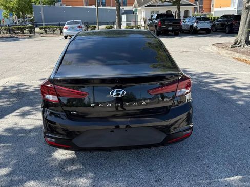 Used 2019 Hyundai Elantra SE w/ Cargo Package FWD image 8