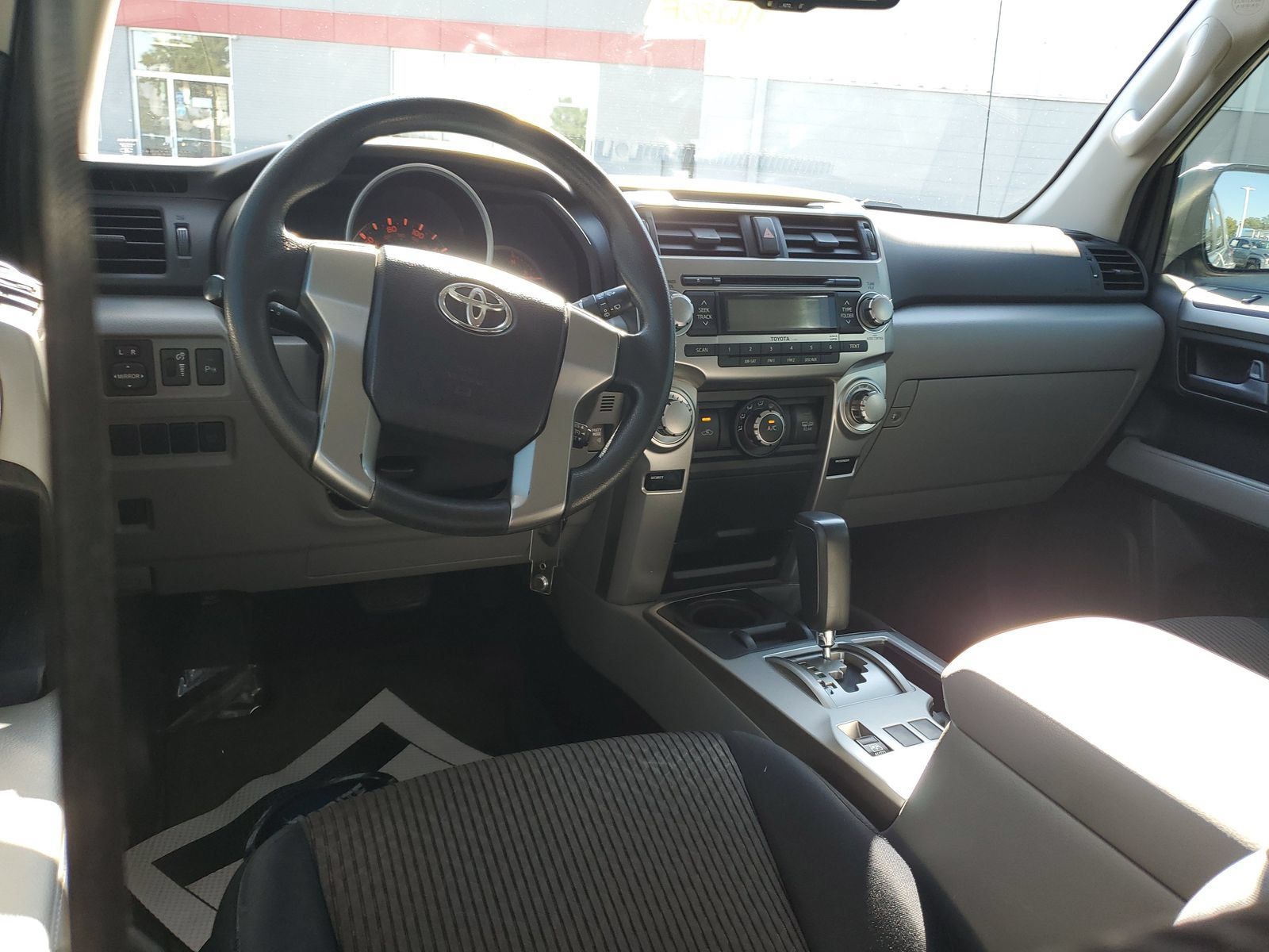 Used 2010 Toyota 4Runner SR5 AWD/4WD image 9