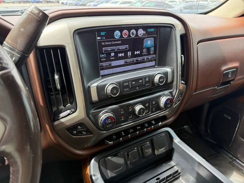 Used 2018 Chevrolet Silverado 2500 High Country w/ Duramax Plus Package AWD/4WD image 19