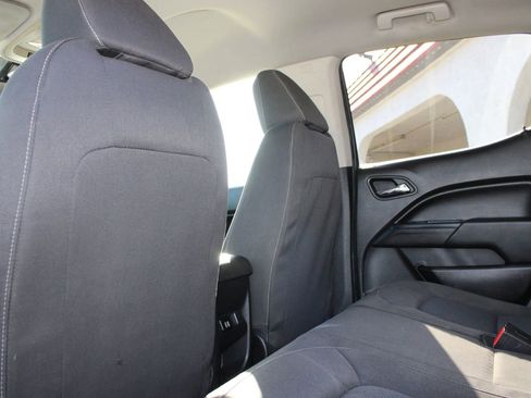 Used 2015 Chevrolet Colorado LT w/ LT Convenience Package RWD image 9