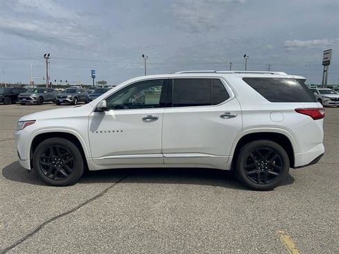 Used 2021 Chevrolet Traverse Premier AWD/4WD image 5