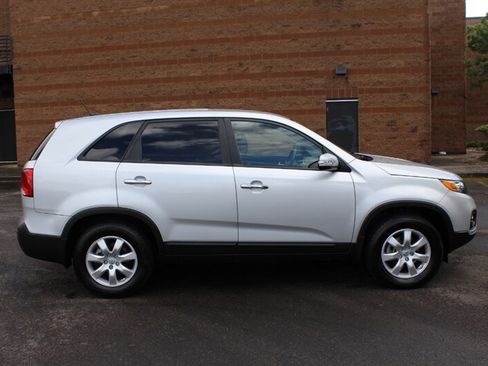 Used 2013 Kia Sorento LX w/ Value Pkg FWD image 5
