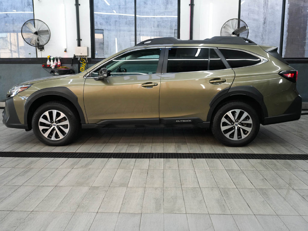 Used 2024 Subaru Outback Premium AWD/4WD image 4