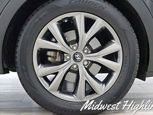 Used 2017 Hyundai Santa Fe Sport AWD/4WD image 24