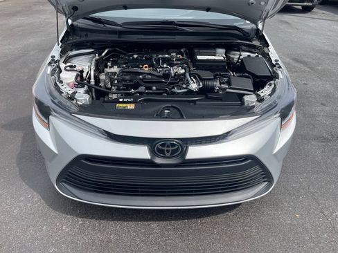 Used 2025 Toyota Corolla LE FWD image 21