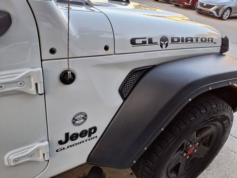 Used 2020 Jeep Gladiator Sport w/ Quick Order Package 24S image 8