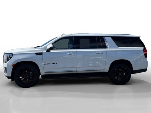 Used 2023 GMC Yukon XL Denali w/ LPO, Floor Liner Package AWD/4WD image 2