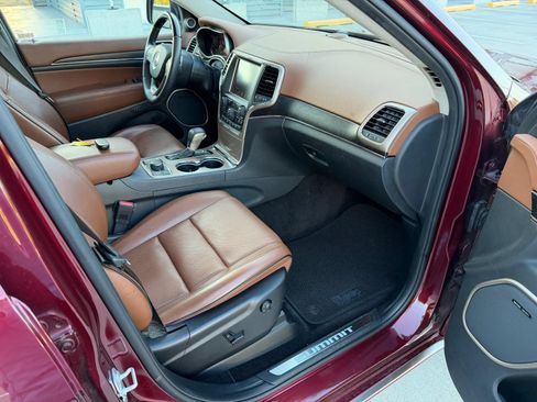 Used 2016 Jeep Grand Cherokee Summit w/ Platinum Series Group AWD/4WD image 54