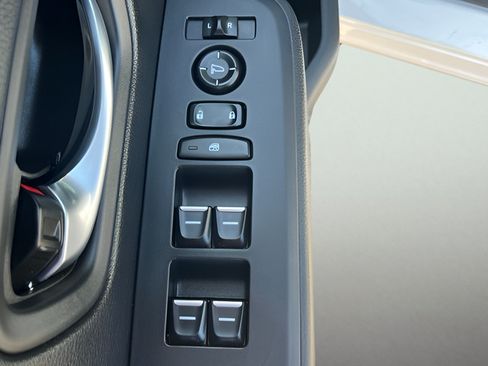 Used 2025 Honda Pilot Touring image 16