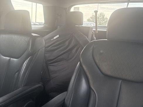 Used 2022 Hyundai Palisade SEL w/ Premium Package FWD image 5