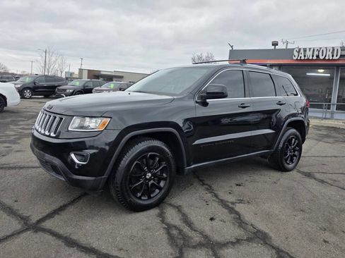 Used 2014 Jeep Grand Cherokee Laredo w/ 18" Wheel & 8.4" Radio Group image 2