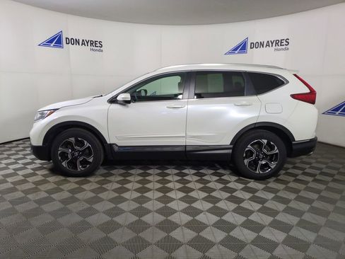Used 2018 Honda CR-V Touring image 2