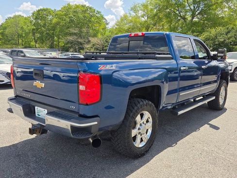 Used 2017 Chevrolet Silverado 2500 LTZ w/ Duramax Plus Package image 9