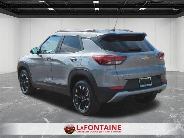 Used 2023 Chevrolet TrailBlazer LT w/ Convenience Package AWD/4WD image 3