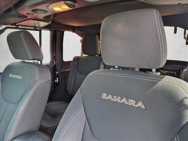 Used 2016 Jeep Wrangler Unlimited Sahara AWD/4WD image 3