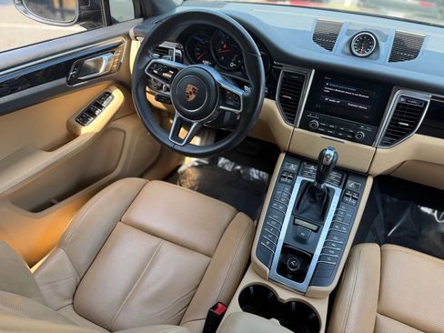 Used 2018 Porsche Macan image 42