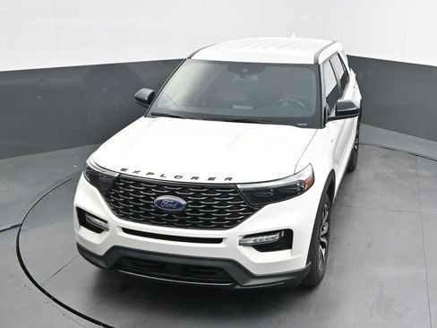 Used 2022 Ford Explorer ST-Line RWD image 28