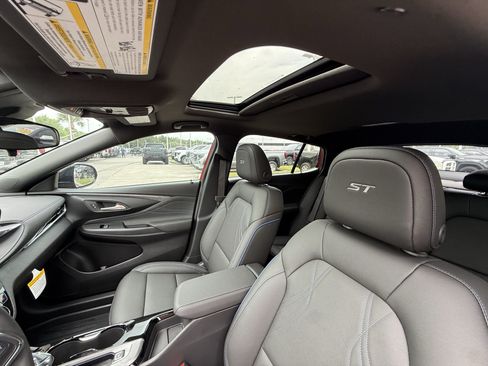 New 2026 Buick Envista Sport Touring w/ Convenience I Package FWD image 18