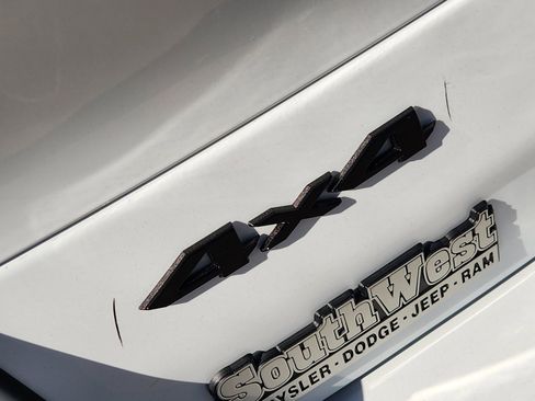 New 2025 Jeep Grand Cherokee L Altitude image 9