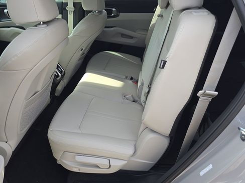 New 2026 Kia Sorento S image 18