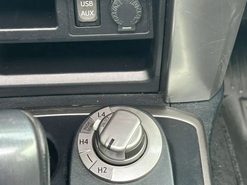 Used 2018 Toyota 4Runner SR5 Premium AWD/4WD image 22