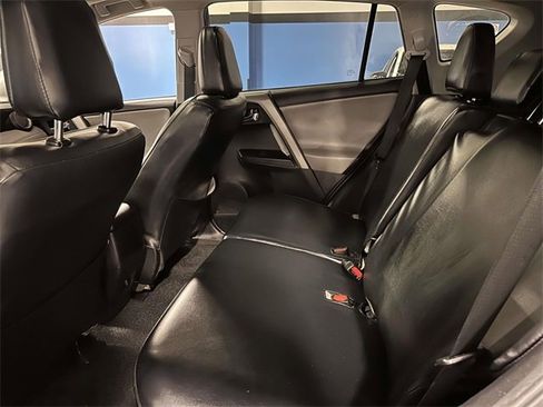 Used 2018 Toyota RAV4 XLE image 17
