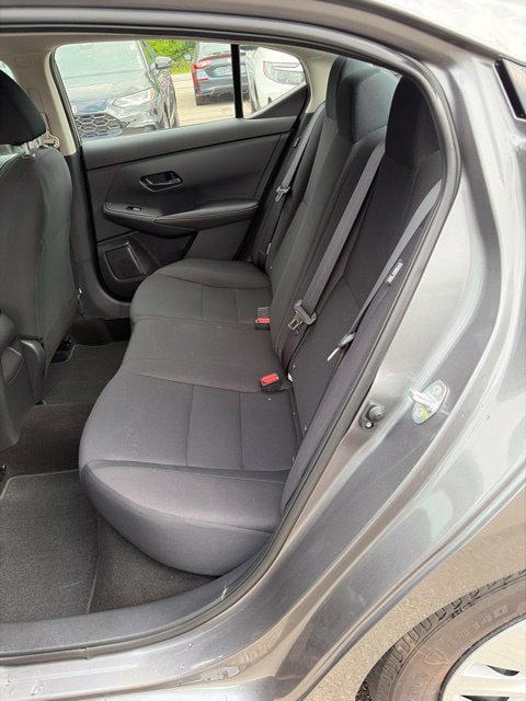Used 2024 Nissan Sentra S FWD image 11