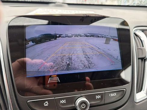 Used 2020 Chevrolet Malibu LT image 19