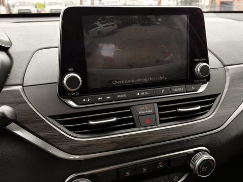 Used 2024 Nissan Altima 2.5 SV image 20