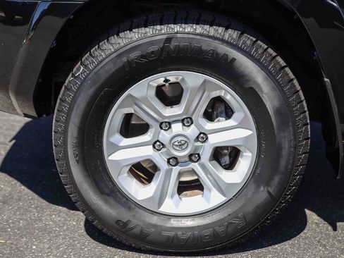 Certified 2022 Toyota 4Runner SR5 Premium w/ Moonroof Package RWD image 9