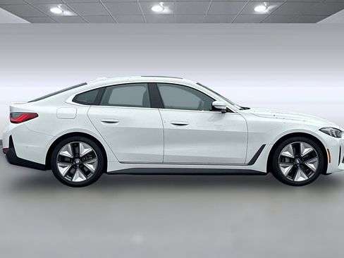Used 2025 BMW i4 eDrive40 w/ Premium Package image 7