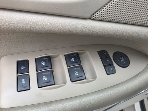 Used 2017 Cadillac Escalade Luxury AWD/4WD image 14