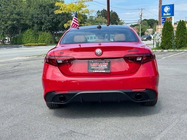 Used 2021 Alfa Romeo Giulia Ti Sport AWD/4WD image 6